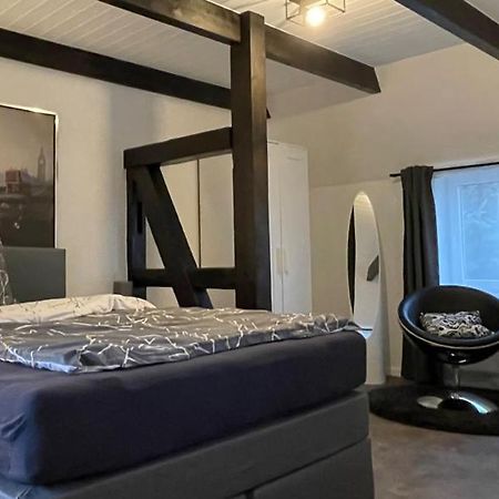 Fachwerkhaus Mit 2 Getrennten Schlafzimmern, Wohnzimmer Und Kueche Bückeburg Exterior foto